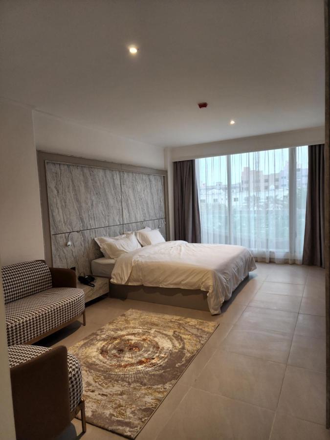 Imperial Suites Hotel Manáma Exteriér fotografie