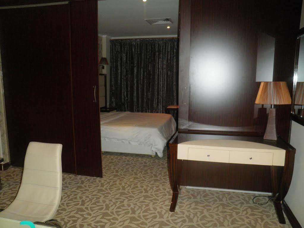 Imperial Suites Hotel Manáma Exteriér fotografie